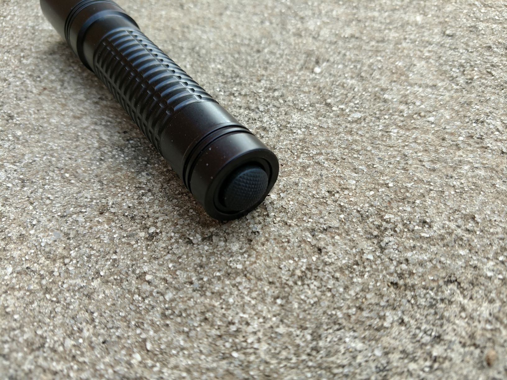 MDC Bodyguard V2 18650 Flashlight