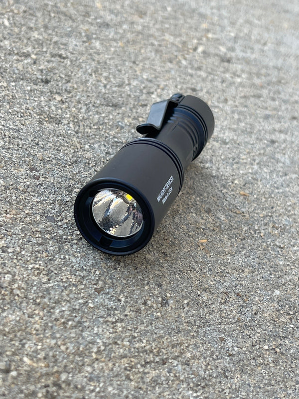 MDC SHO 1CR123 Flashlight – Malkoff Devices