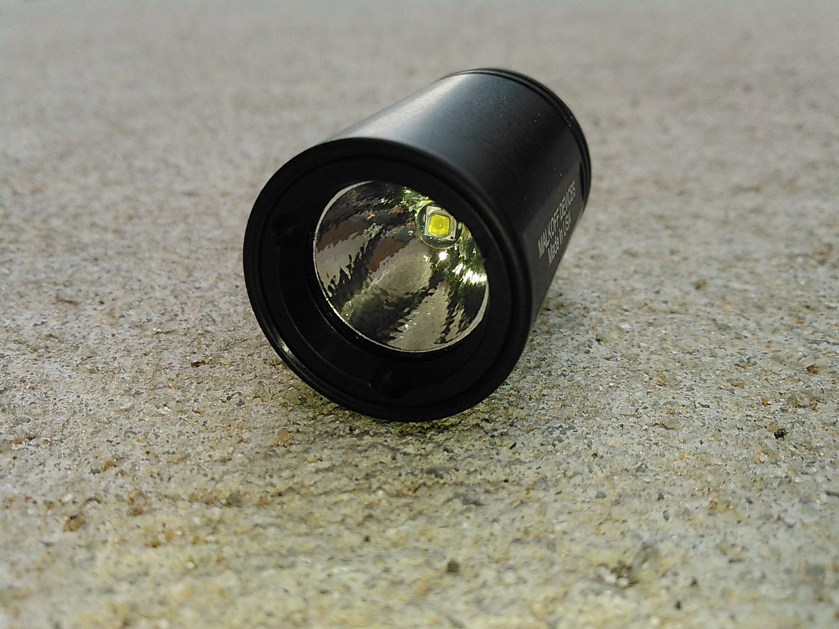 個人装備 surefire m300c malkoff devise Malkoff M300 Scout Surefire Lego. Reliable single output
