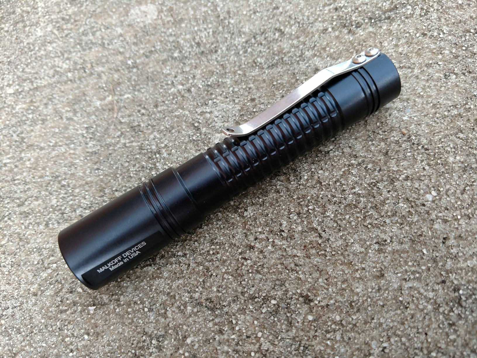 MDC Bodyguard V2 18650 Flashlight